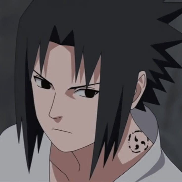 Je continue de voir Sasuke dans des poses comme celle-ci où 